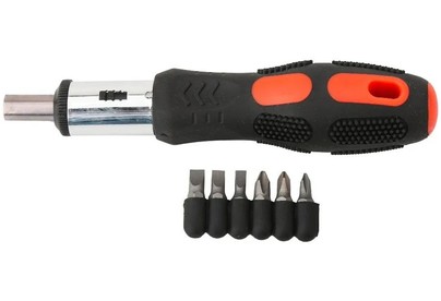 AV STEEL (AV489131) реверсивная с набором бит 6 предметов